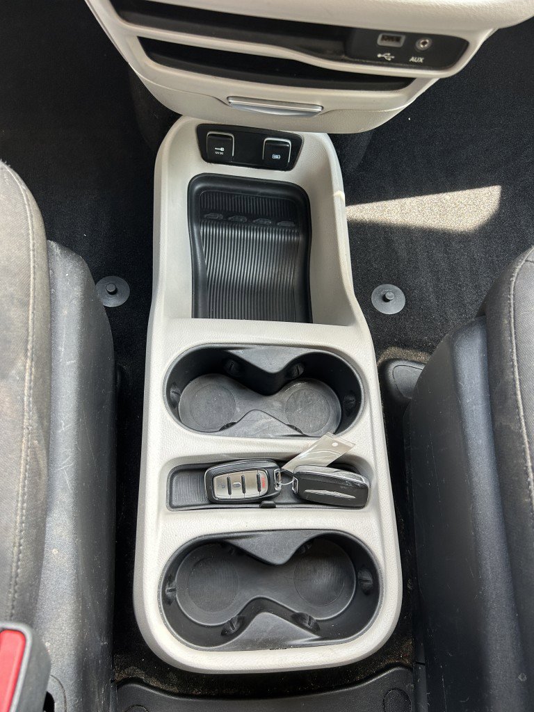 Used 2017 Chrysler Pacifica Touring FWD image 10
