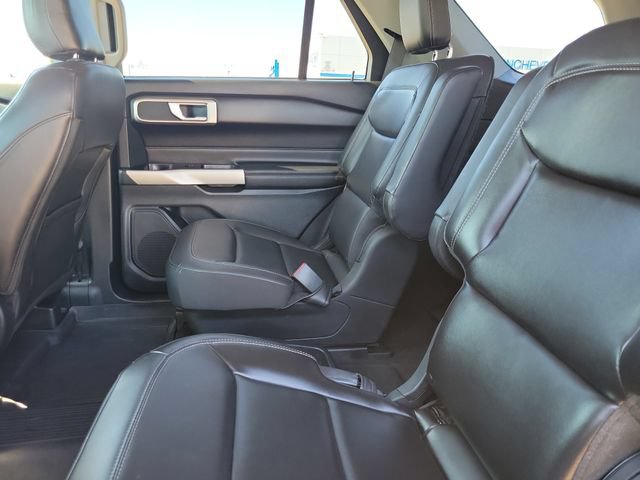 Used 2021 Ford Explorer XLT w/ Equipment Group 202A AWD/4WD image 23