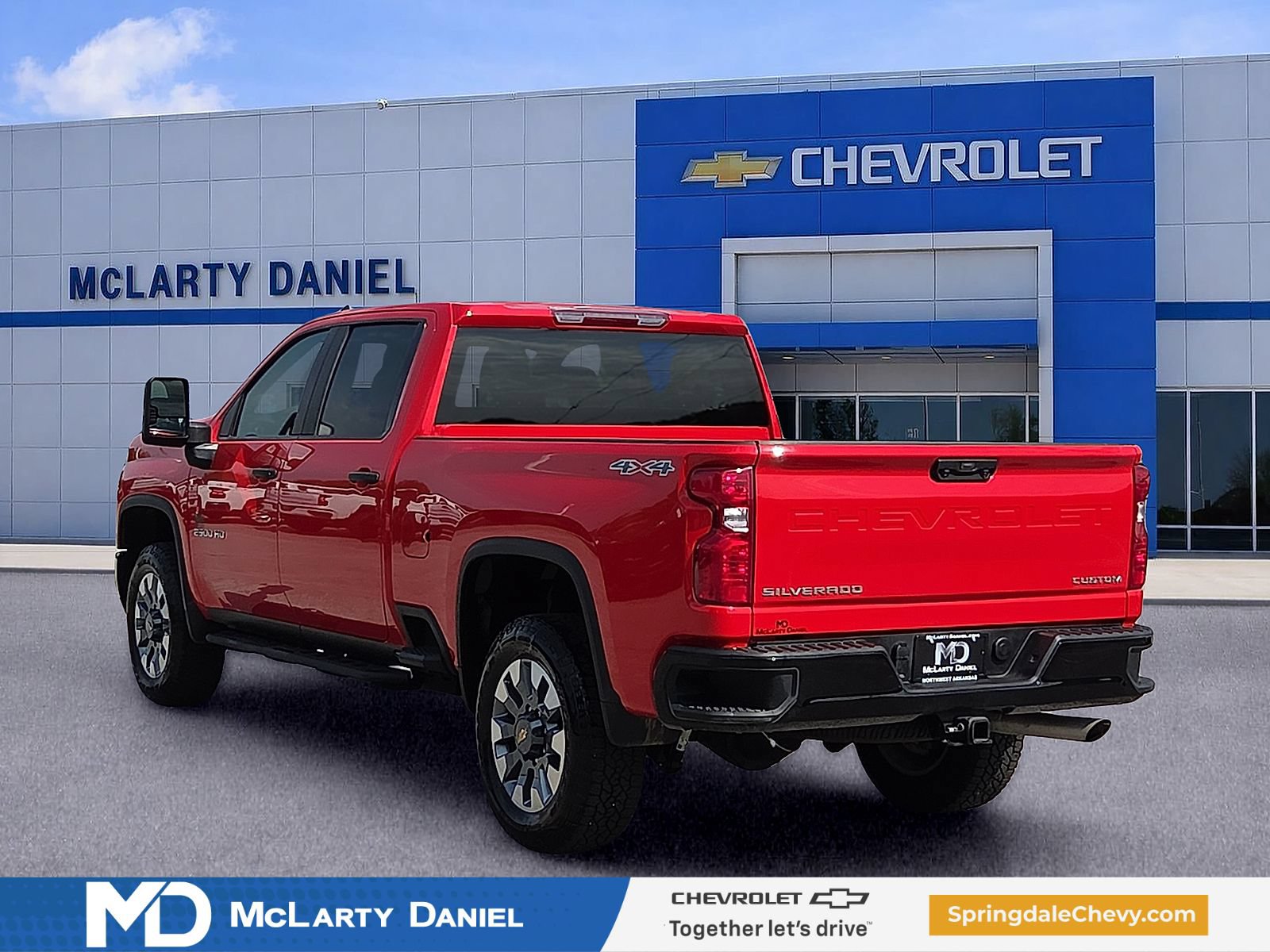 Used 2024 Chevrolet Silverado 2500 Custom w/ Custom Convenience Package AWD/4WD image 4