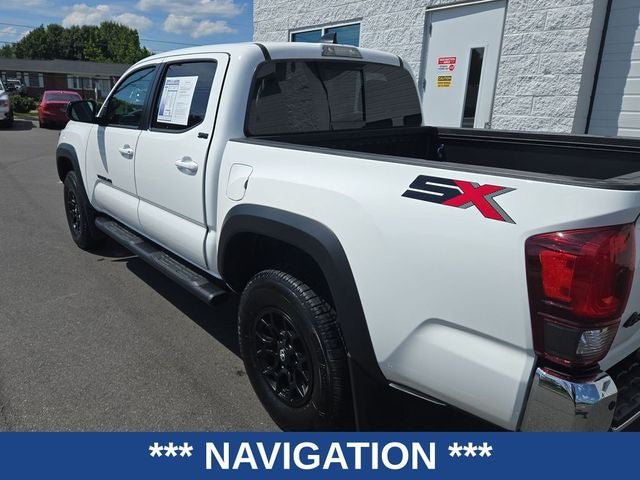 Used 2023 Toyota Tacoma SR5 AWD/4WD image 3