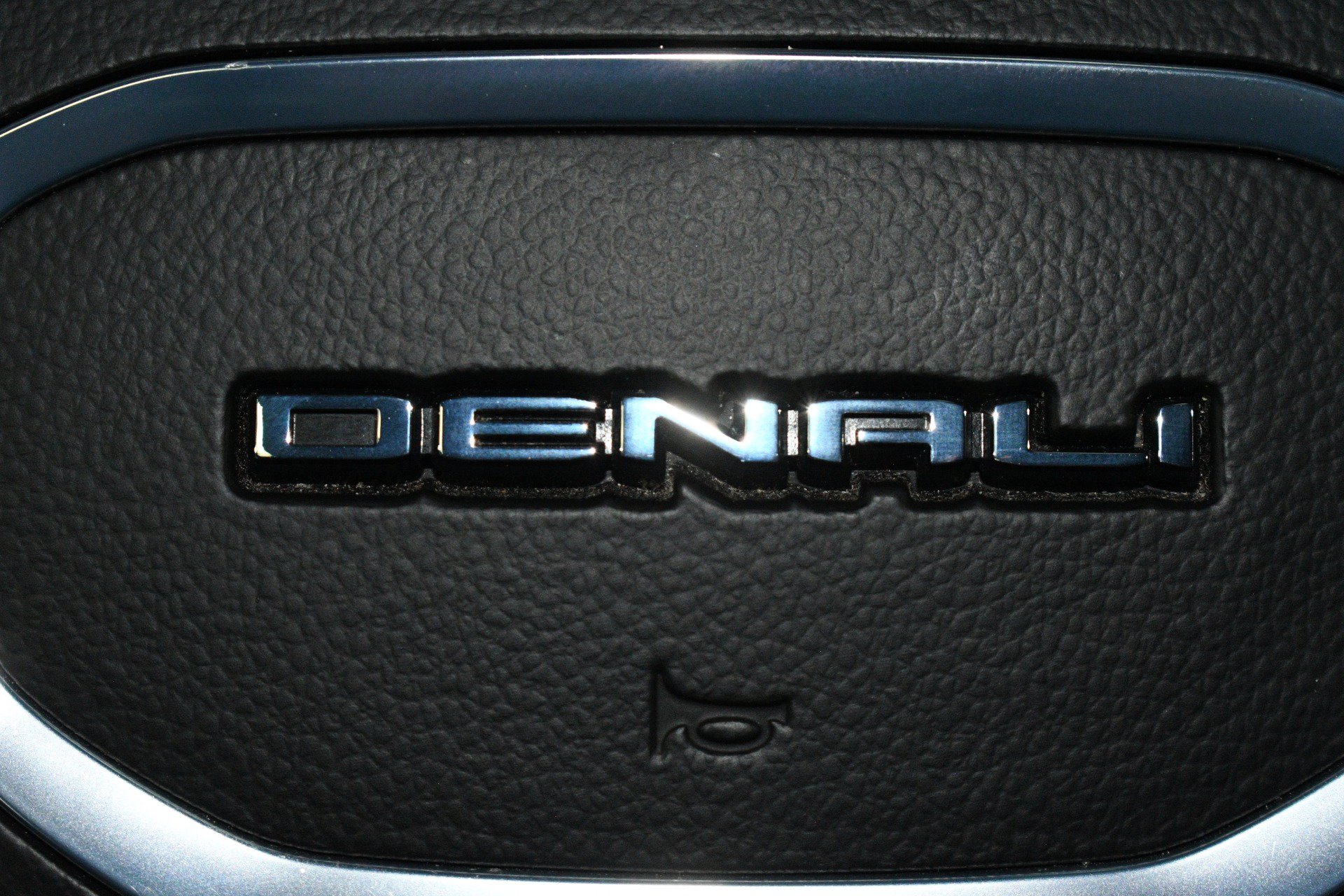 Used 2024 GMC Sierra 2500 Denali w/ Denali Reserve Package AWD/4WD image 29