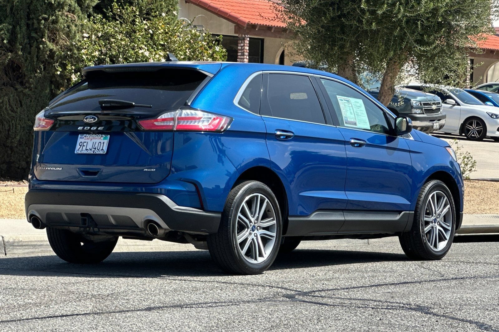 Used 2022 Ford Edge Titanium w/ Class II Trailer Tow Package AWD/4WD image 4