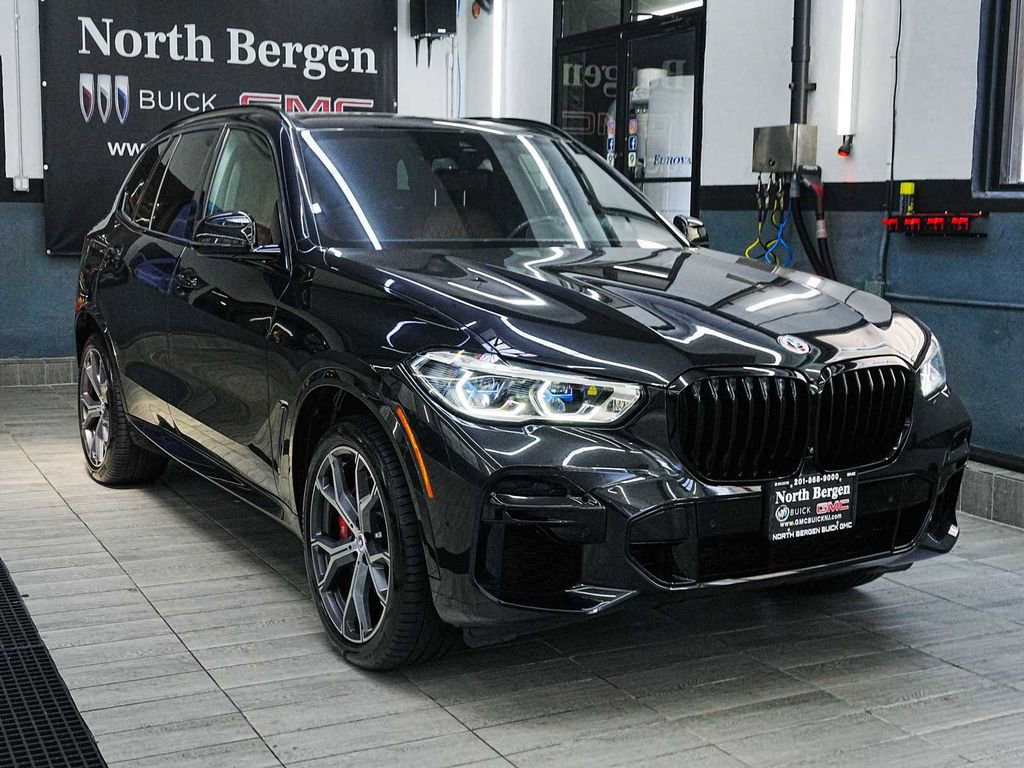 Used 2023 BMW X5 M50i w/ Executive Package AWD/4WD image 3