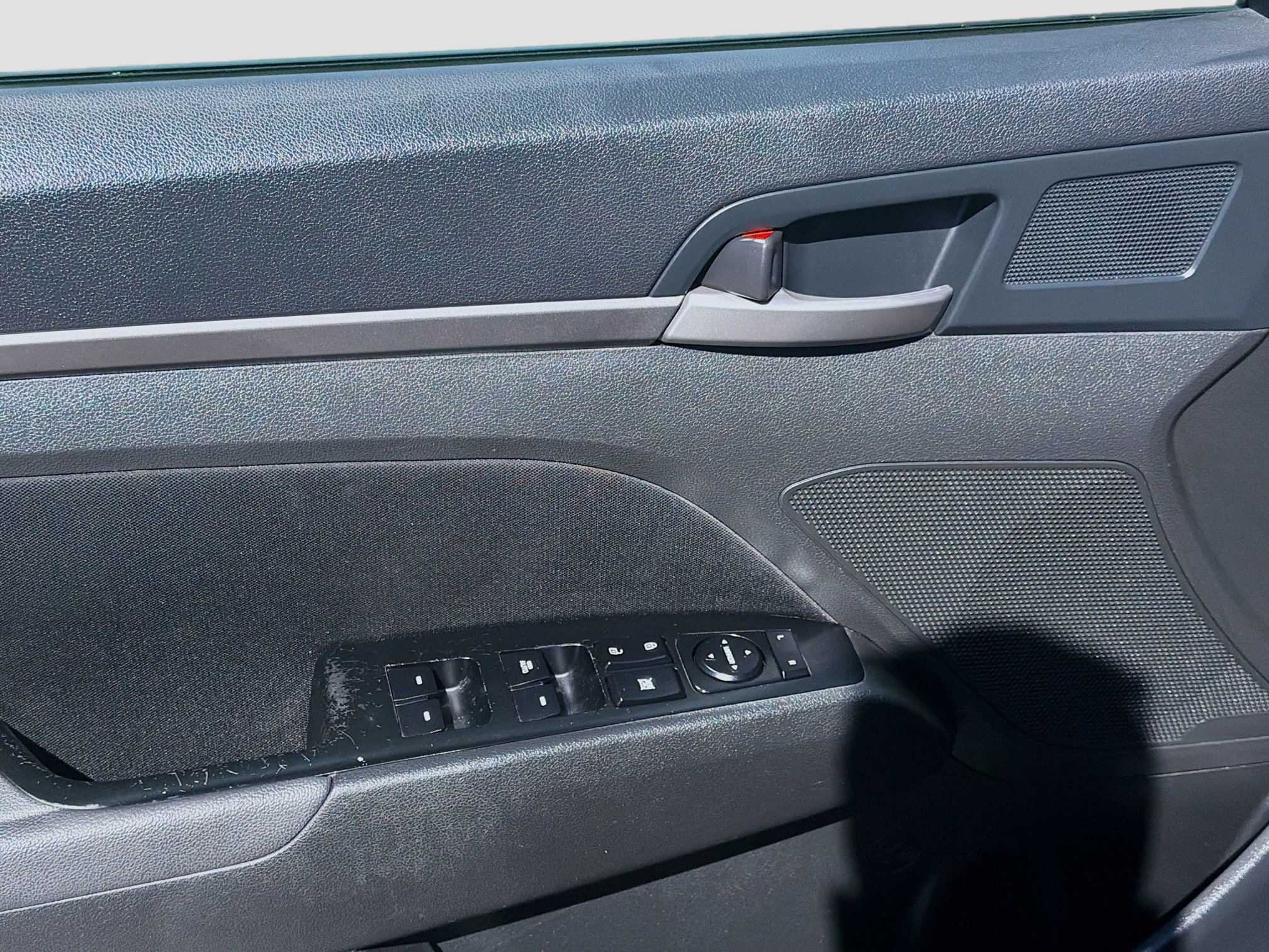 Used 2017 Hyundai Elantra Value Edition image 16