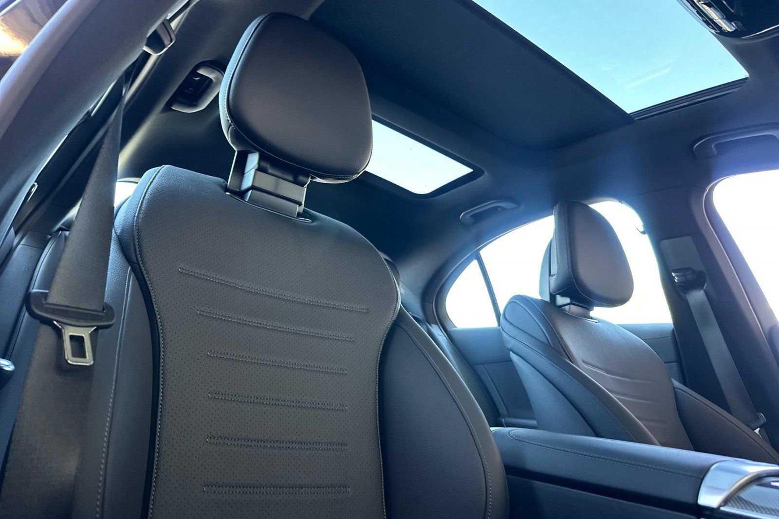 New 2025 Mercedes-Benz C 300 4MATIC Sedan image 32