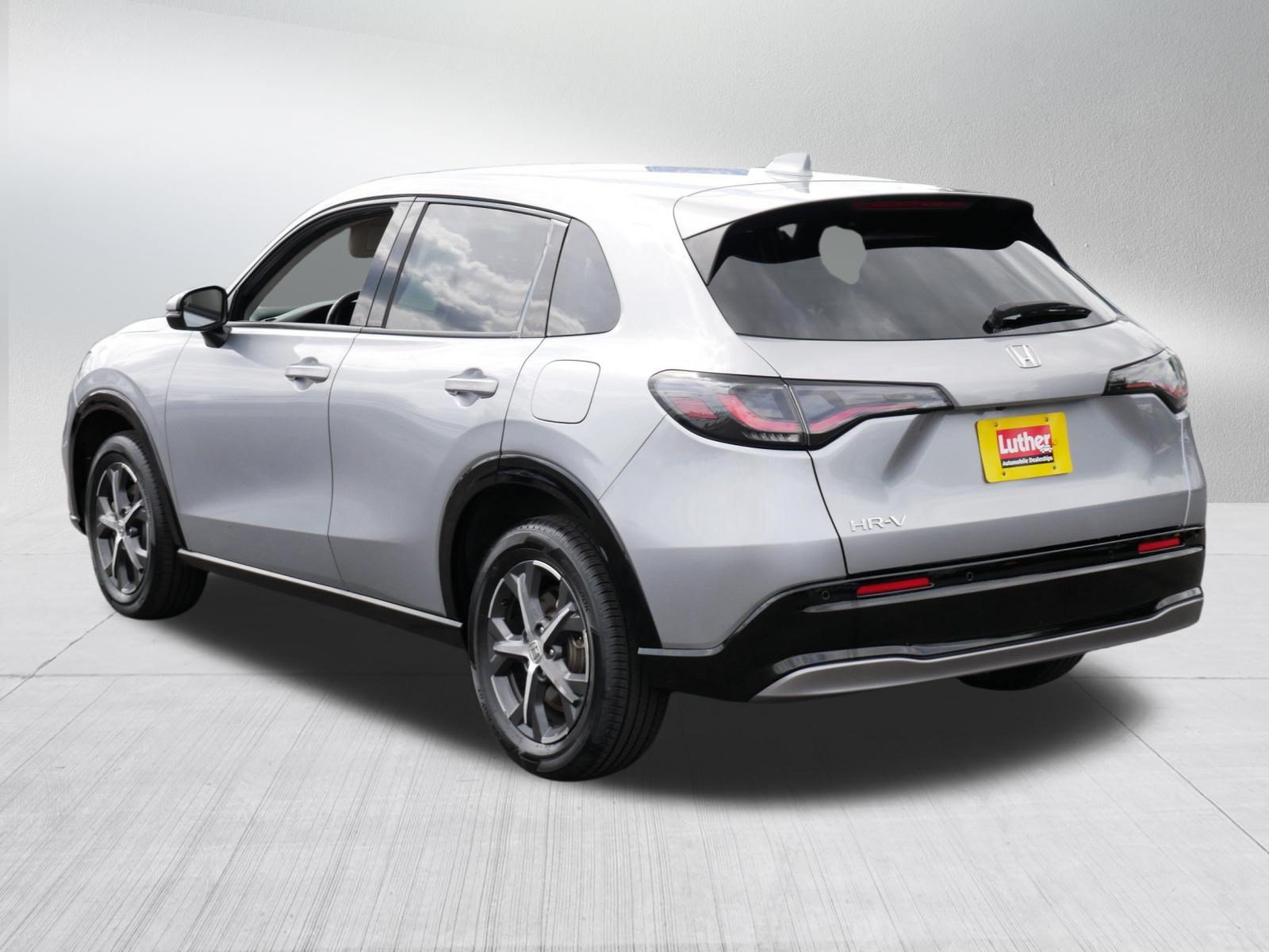 Used 2025 Honda HR-V EX-L image 5