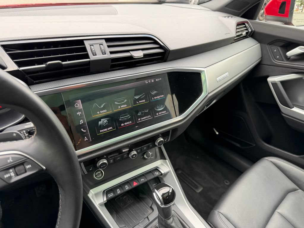 Used 2021 Audi Q3 2.0T Premium Plus w/ Premium Plus Package AWD/4WD image 22