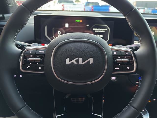 Used 2025 Kia Sorento SX Prestige image 15