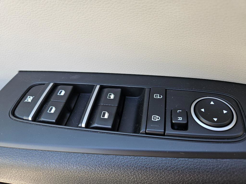 Used 2023 Kia Forte LXS image 14