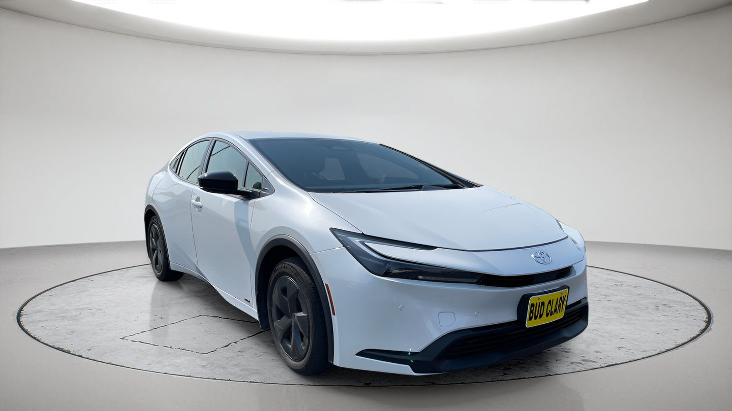 Used 2024 Toyota Prius LE