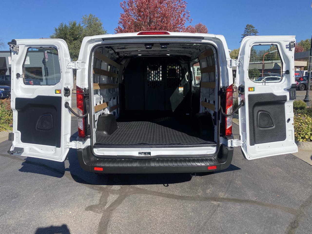 Used 2025 Ford Transit 250 Low Roof w/ Exterior Upgrade Package RWD image 9
