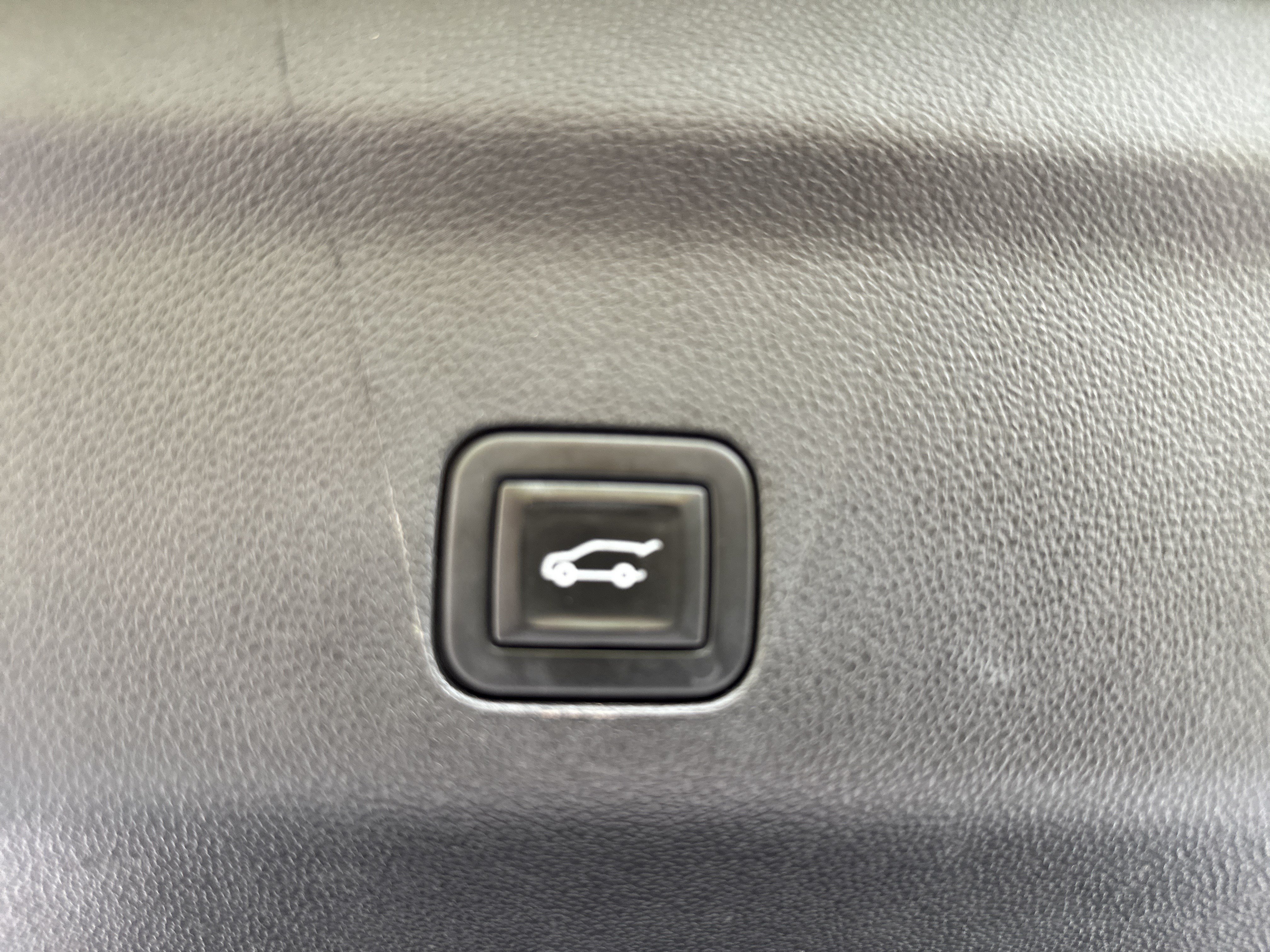 Used 2021 Cadillac Escalade Sport w/ Driver Assist Tech Package RWD image 39