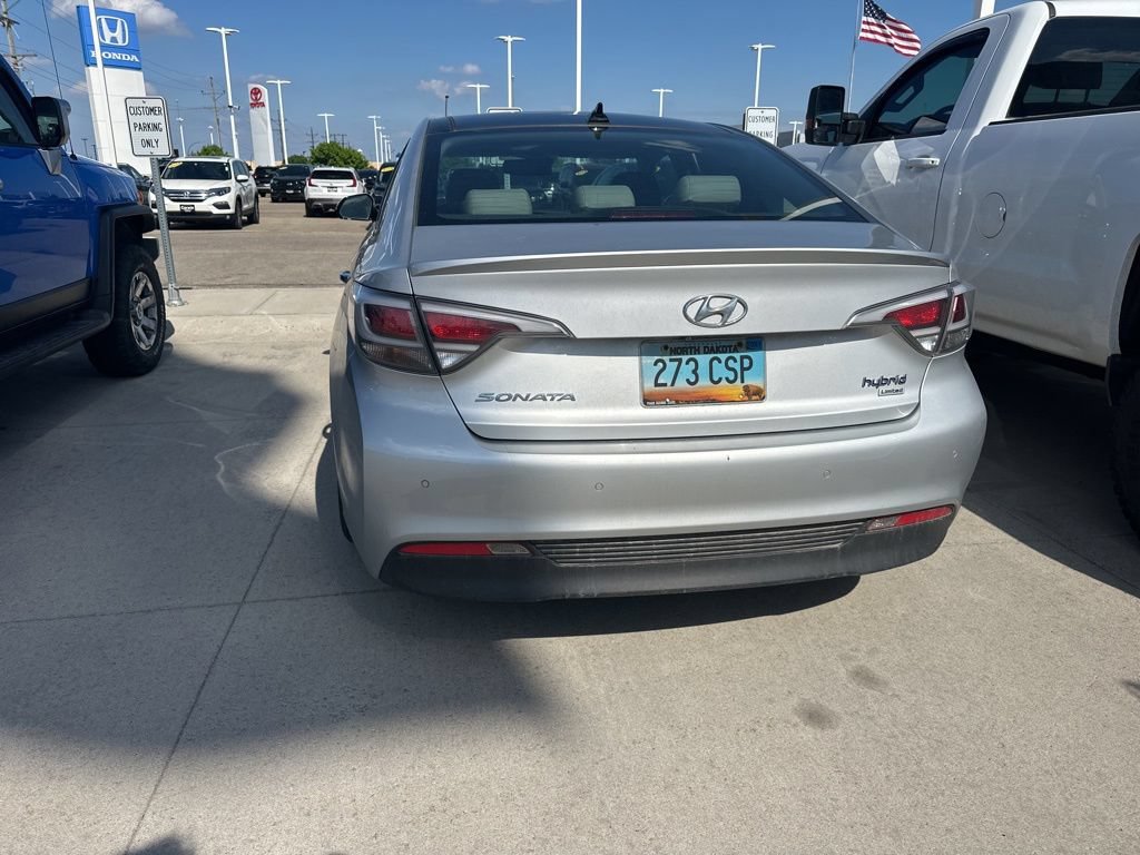 Used 2017 Hyundai Sonata Limited w/ Ultimate Package 02 FWD image 6