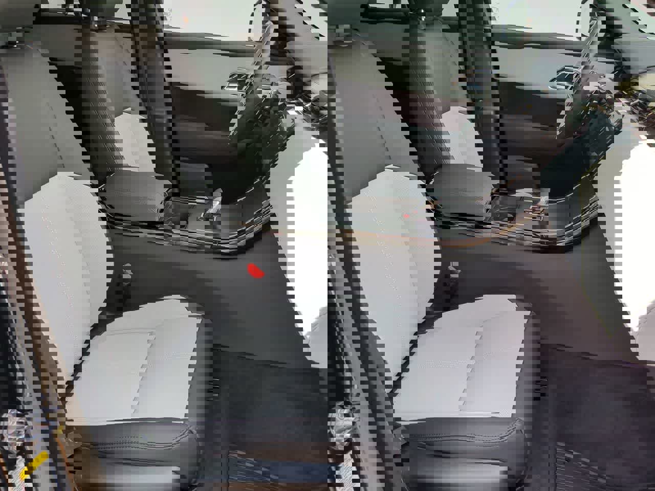 New 2026 Land Rover Range Rover Velar Dynamic SE image 24