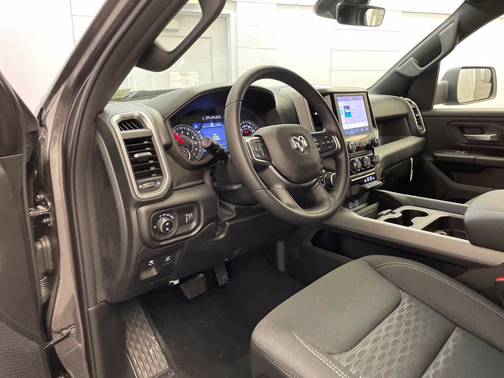 New 2026 RAM 1500 Express AWD/4WD image 15