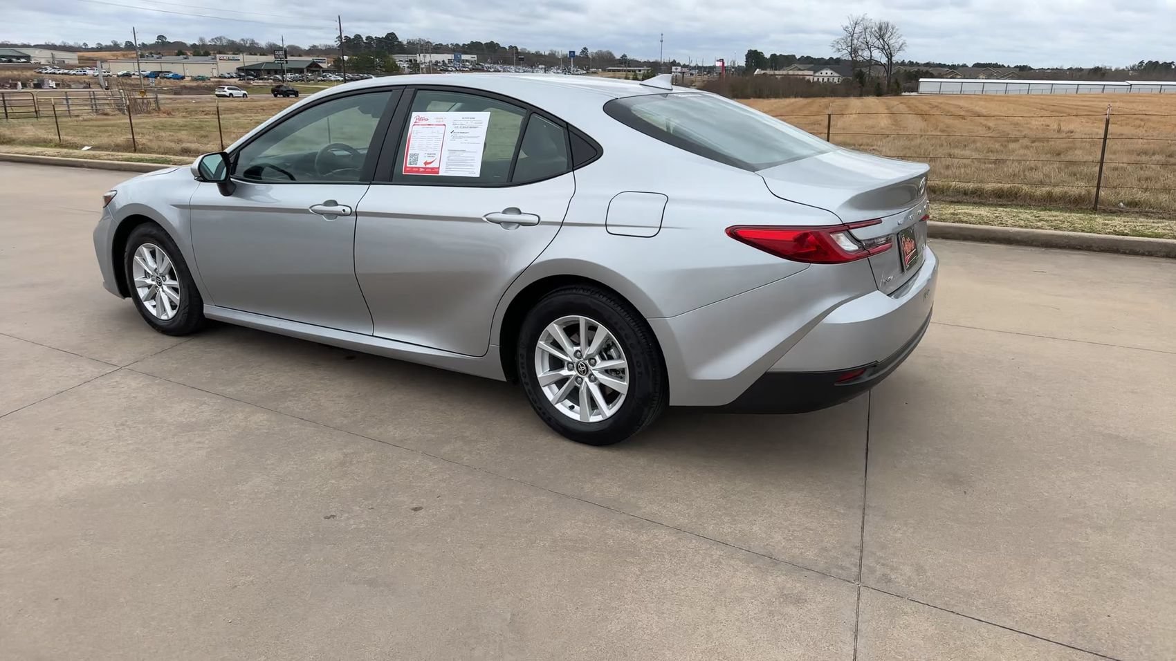 Used 2025 Toyota Camry LE FWD image 7