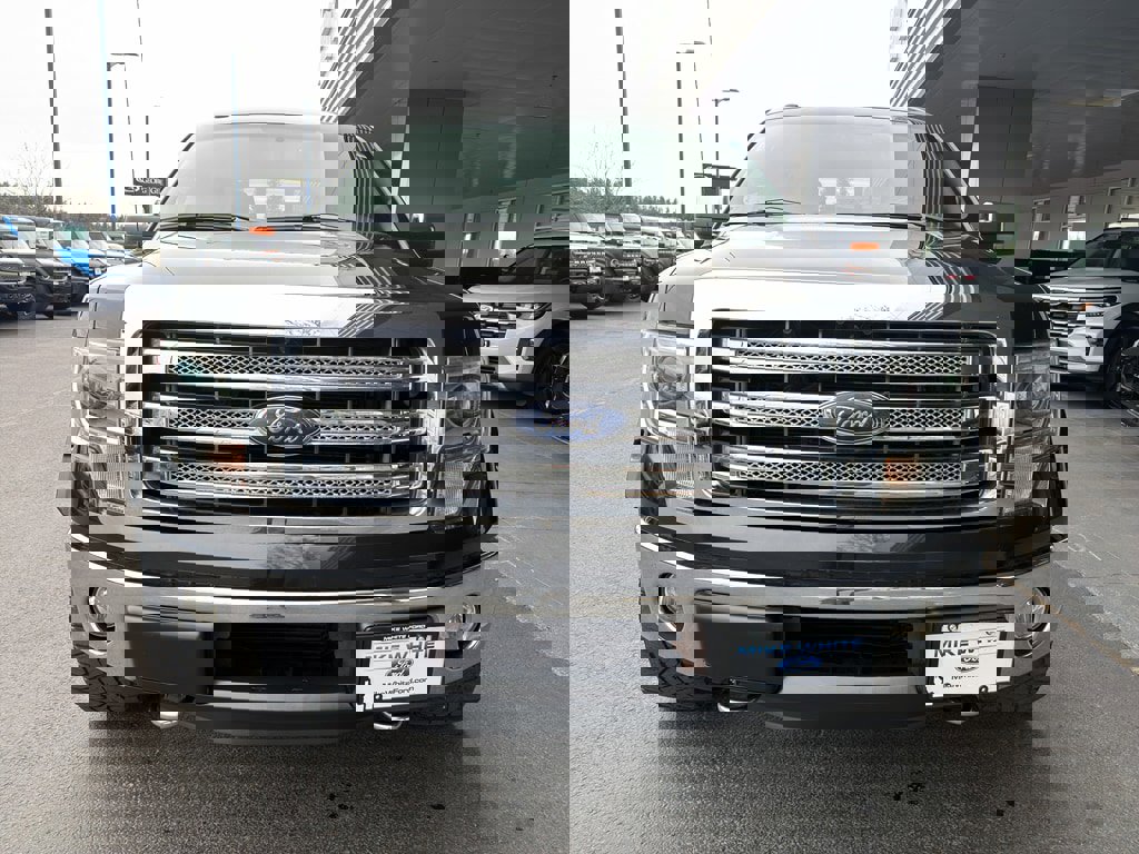 Used 2013 Ford F150 Lariat w/ Luxury Equipment Group image 2