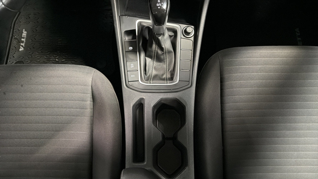 Certified 2024 Volkswagen Jetta S FWD image 39