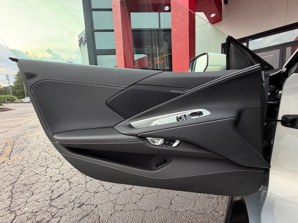 Used 2024 Chevrolet Corvette Z06 RWD image 15