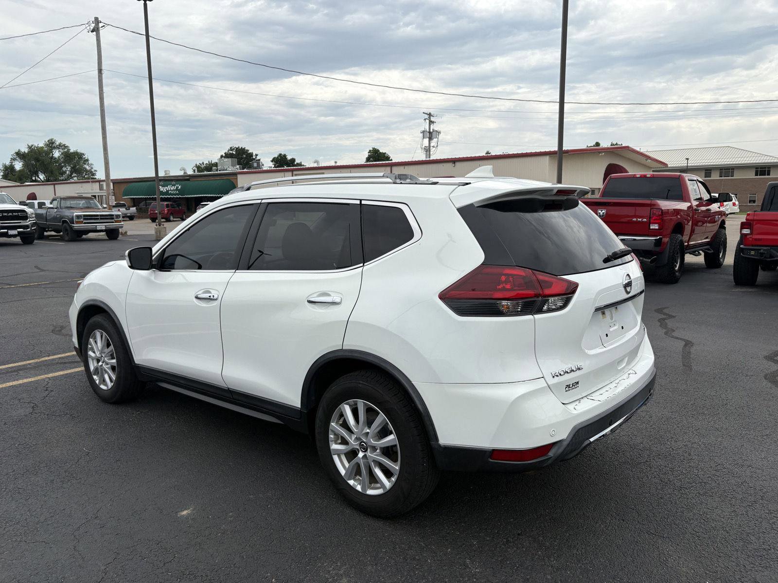 Used 2019 Nissan Rogue SV FWD image 6