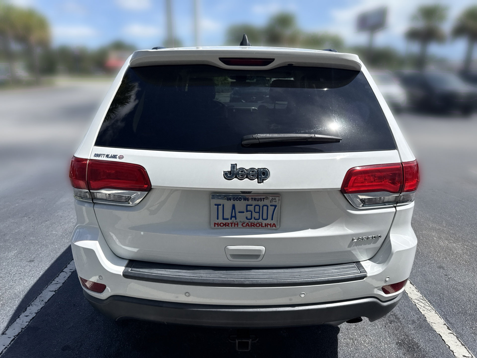 Used 2017 Jeep Grand Cherokee Laredo RWD image 5
