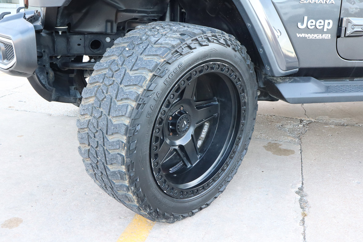 Used 2020 Jeep Wrangler Unlimited Sahara image 19