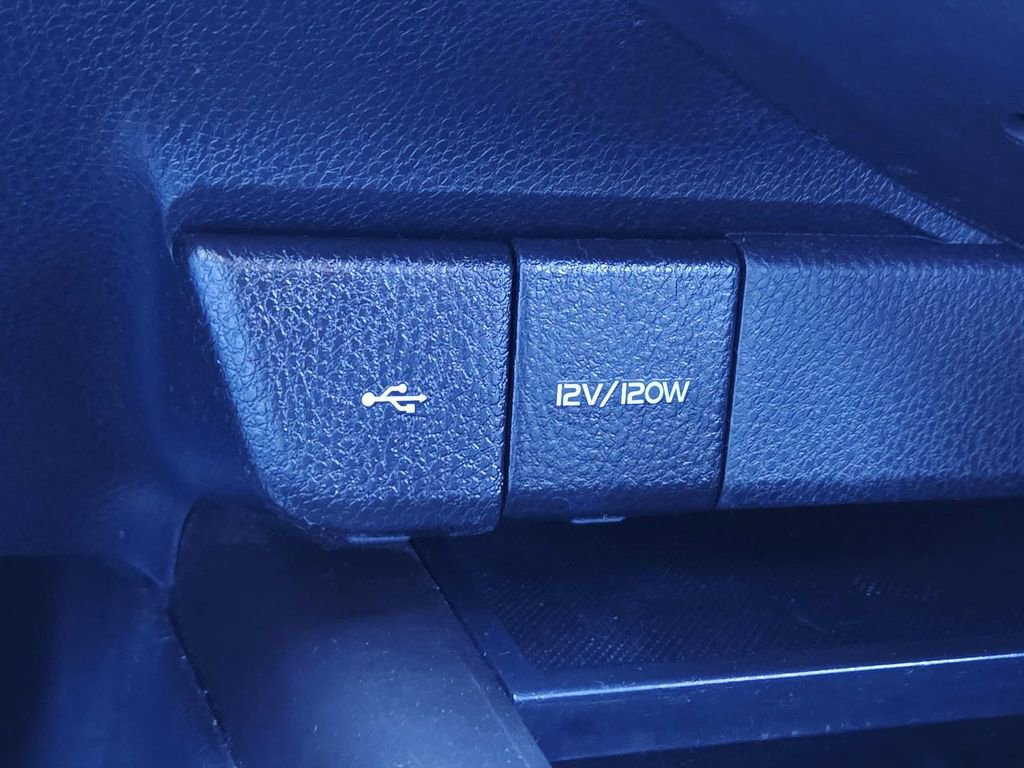 Used 2021 Toyota Camry SE image 27