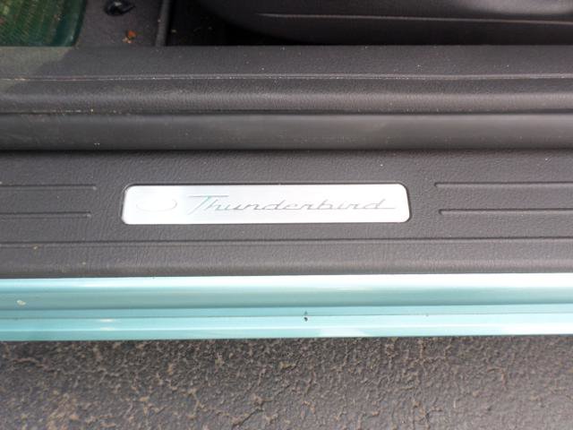 Used 2002 Ford Thunderbird image 29