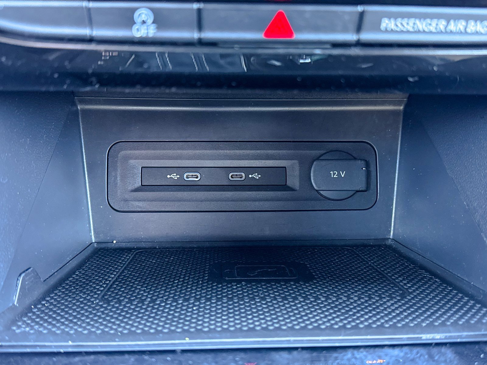 Used 2021 Volkswagen Atlas Cross Sport SEL image 32