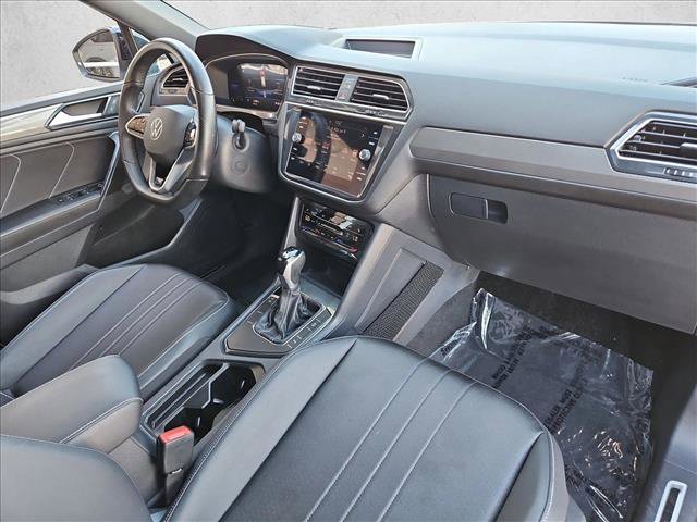 Used 2023 Volkswagen Tiguan SE R-Line image 28