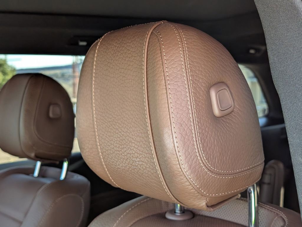 Used 2025 Mercedes-Benz GLS 580 4MATIC image 13