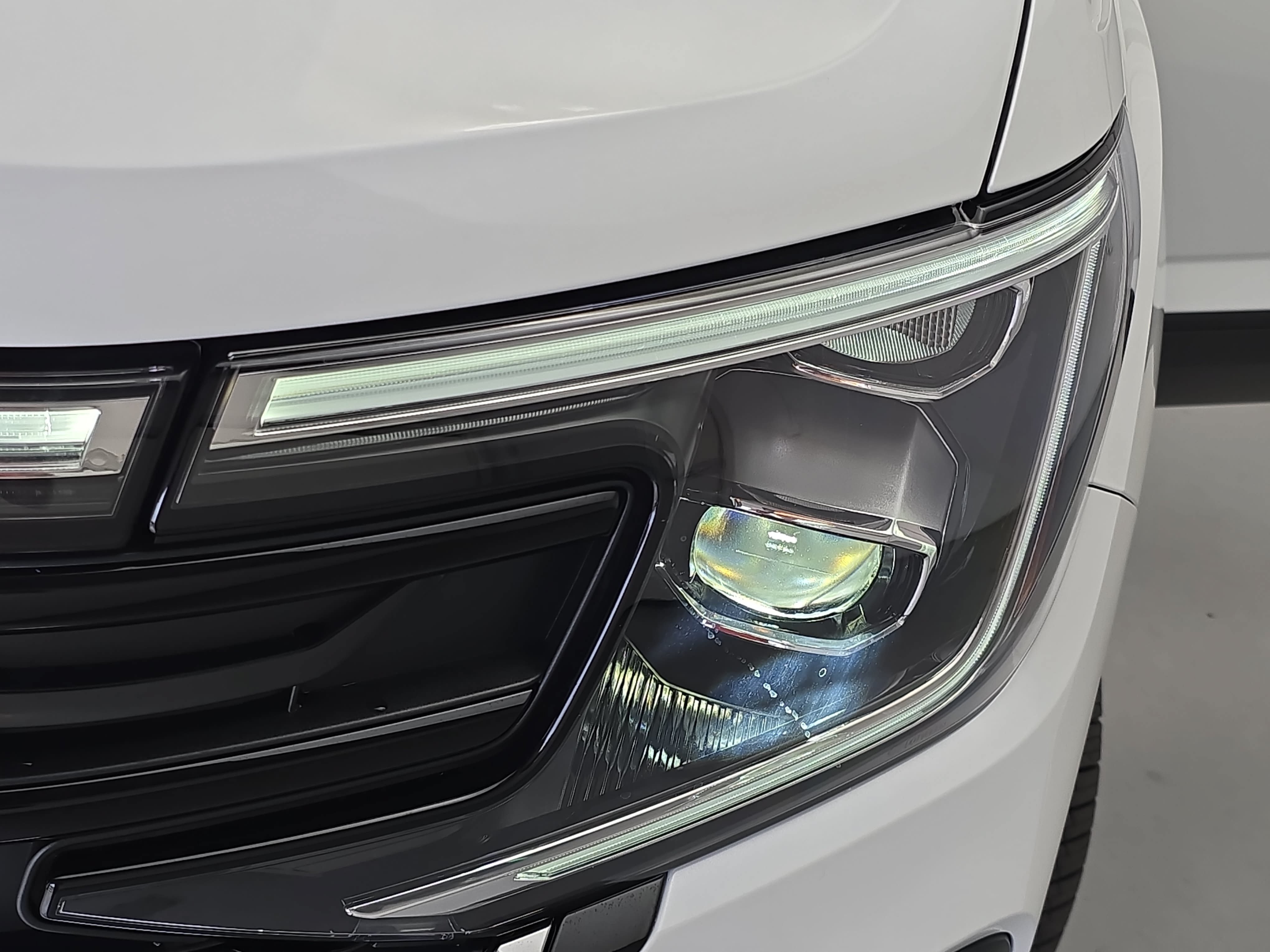 New 2026 Volkswagen Atlas Cross Sport SE AWD/4WD image 31