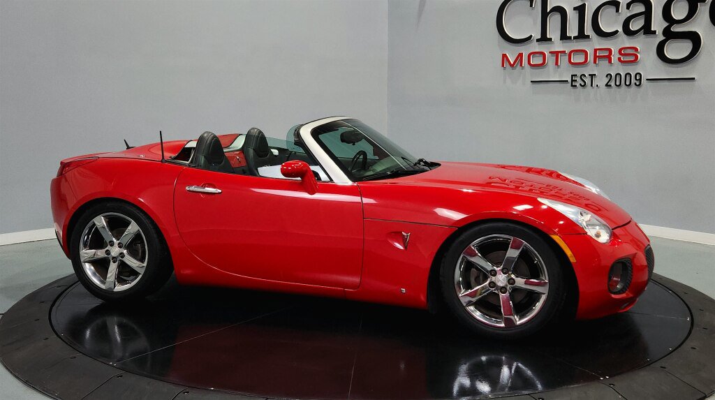 Used 2008 Pontiac Solstice GXP w/ Premium Package RWD image 1