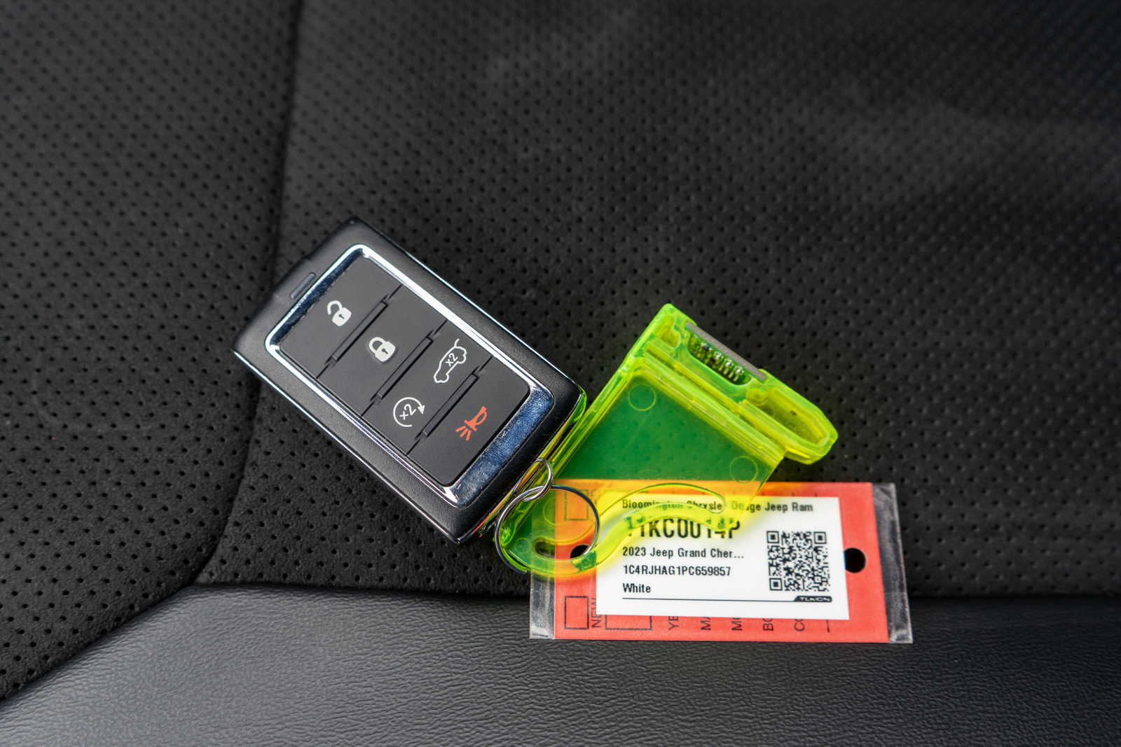 Used 2023 Jeep Grand Cherokee Altitude image 29