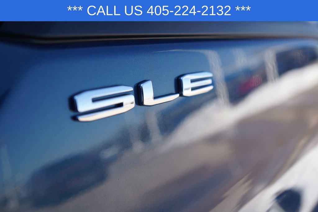 Used 2024 GMC Terrain SLE image 7