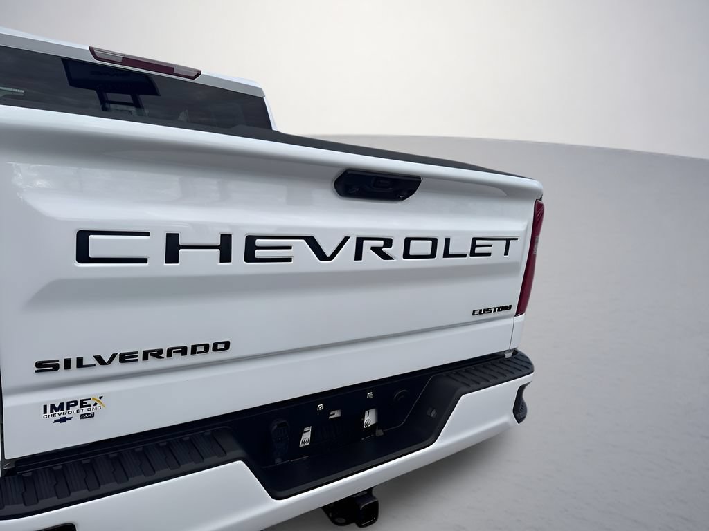Used 2025 Chevrolet Silverado 1500 Custom w/ Turbomax Blackout Package AWD/4WD image 33