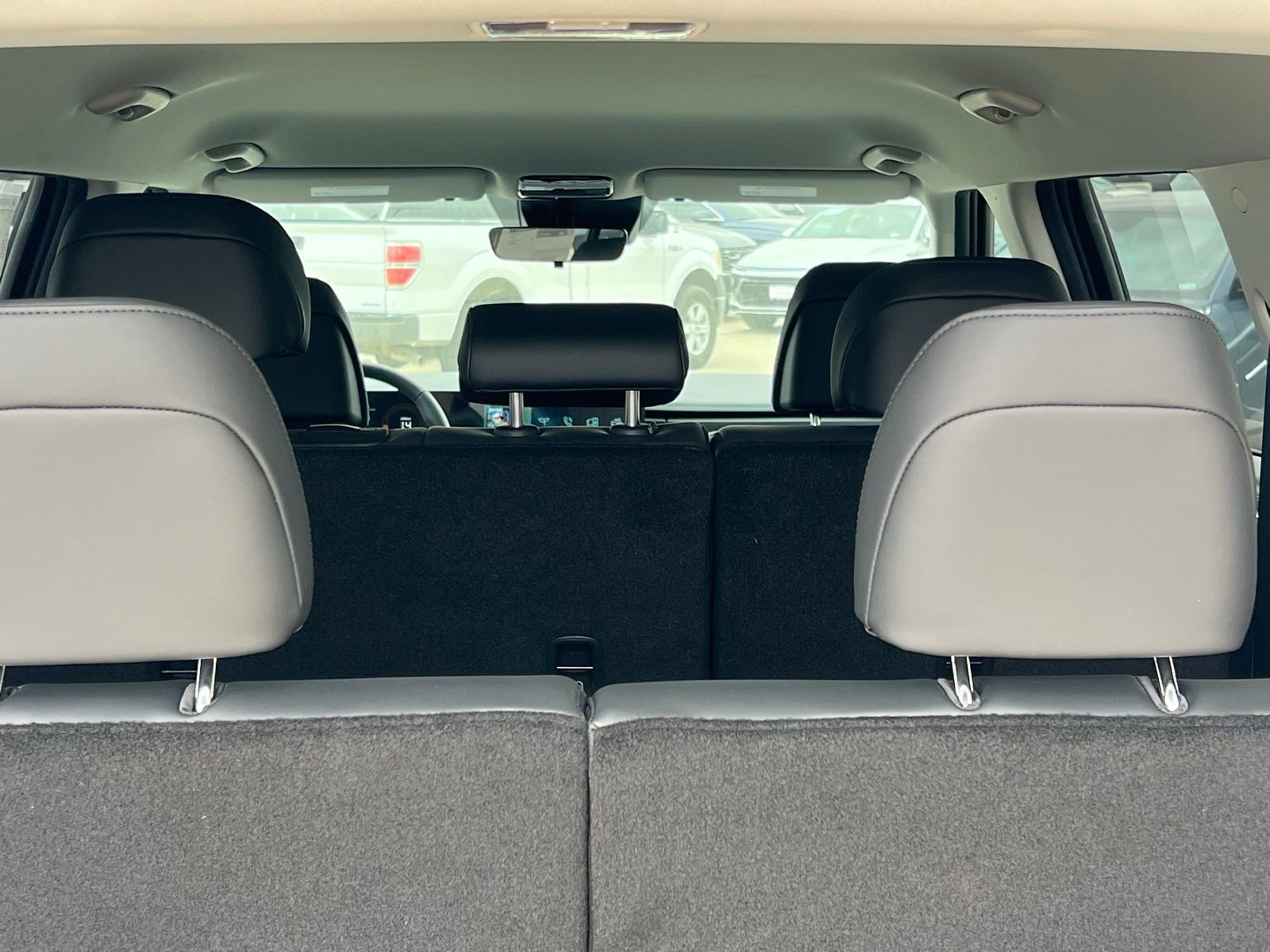 Used 2026 Hyundai Santa Fe SEL image 15