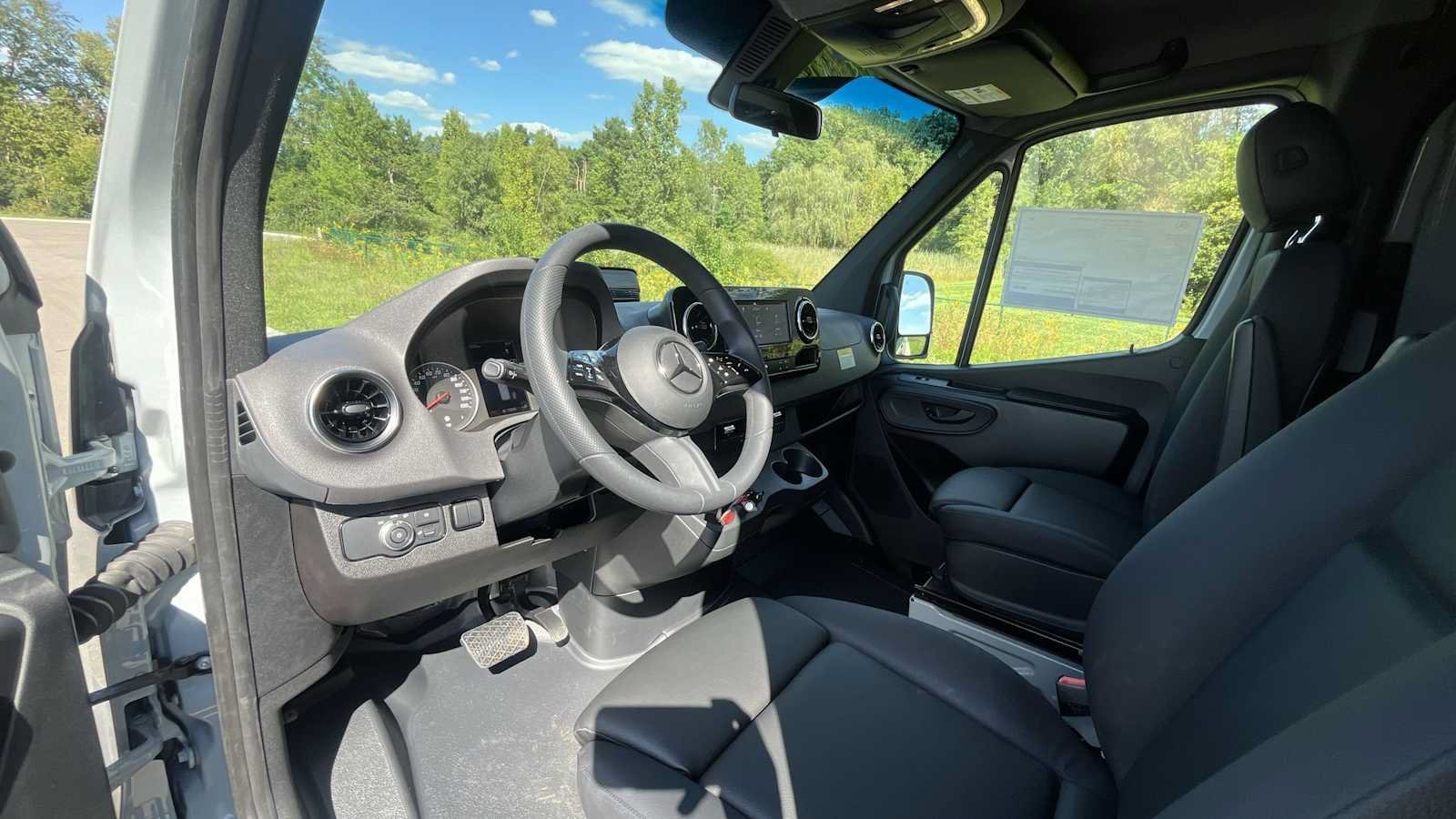 New 2026 Mercedes-Benz Sprinter 2500 image 13