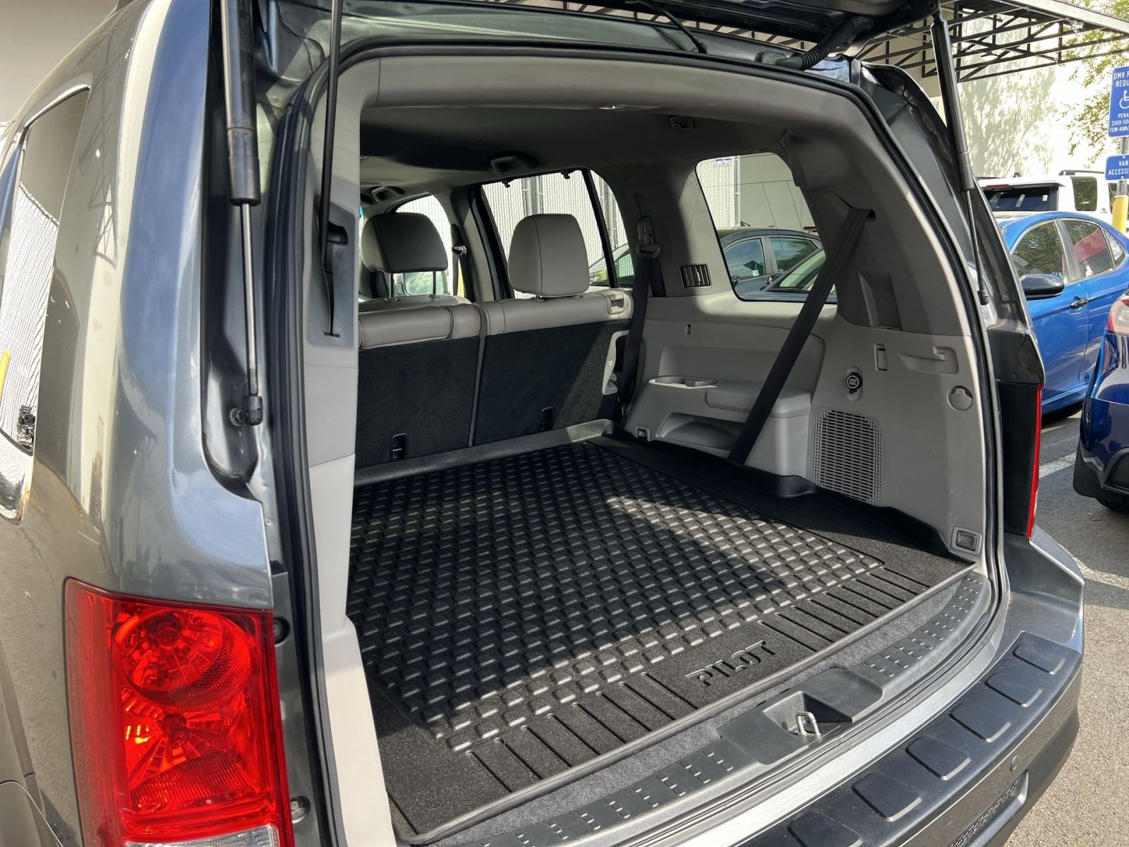 Used 2012 Honda Pilot Touring image 27