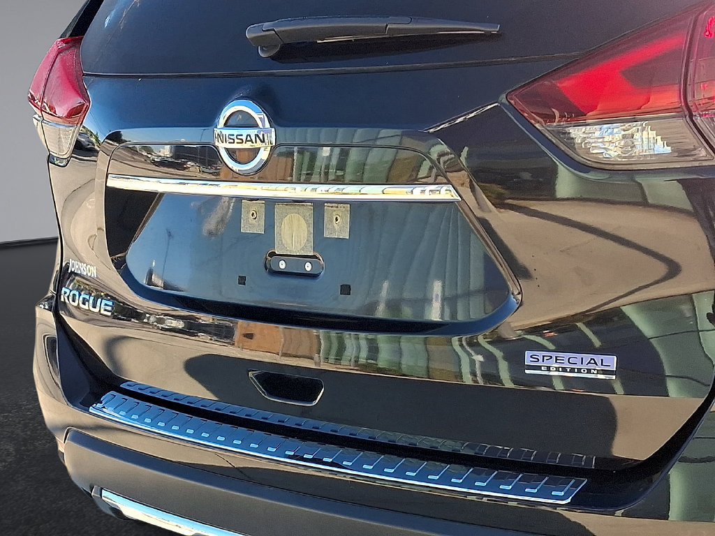 Used 2020 Nissan Rogue S w/ Special Edition Package FWD image 30