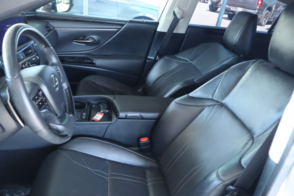 Used 2023 Lexus ES 300h w/ Accessory Package (Z1) FWD image 19