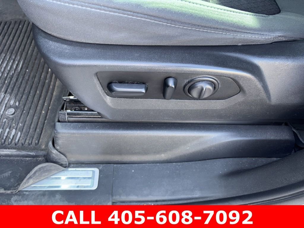 Used 2021 Chevrolet Silverado 1500 RST w/ Convenience Package II AWD/4WD image 14