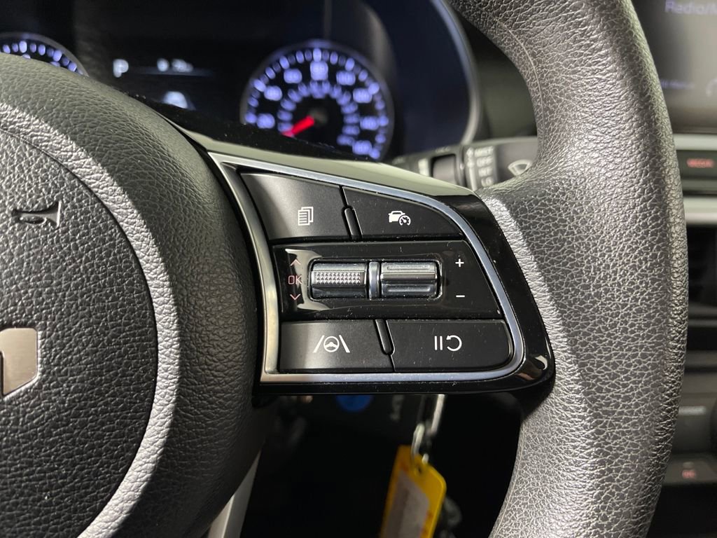 Used 2023 Kia Forte LXS image 29