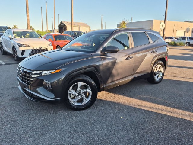Used 2024 Hyundai Tucson SEL FWD image 2
