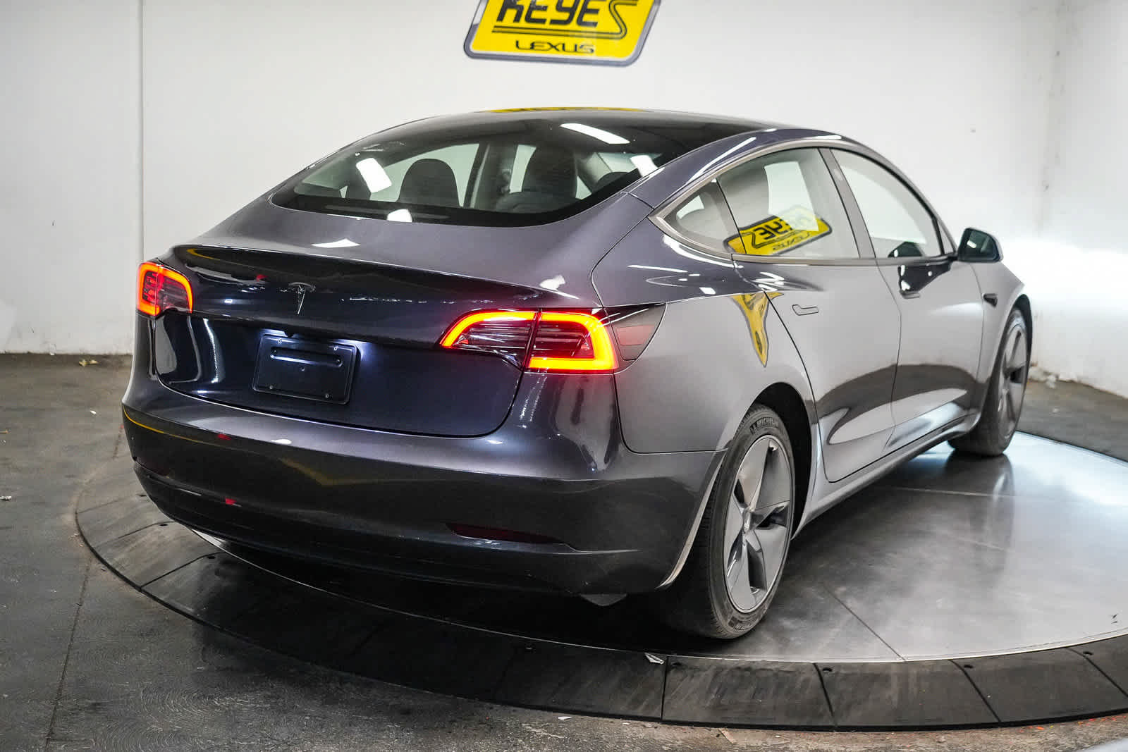 Used 2023 Tesla Model 3 Standard Range RWD image 6