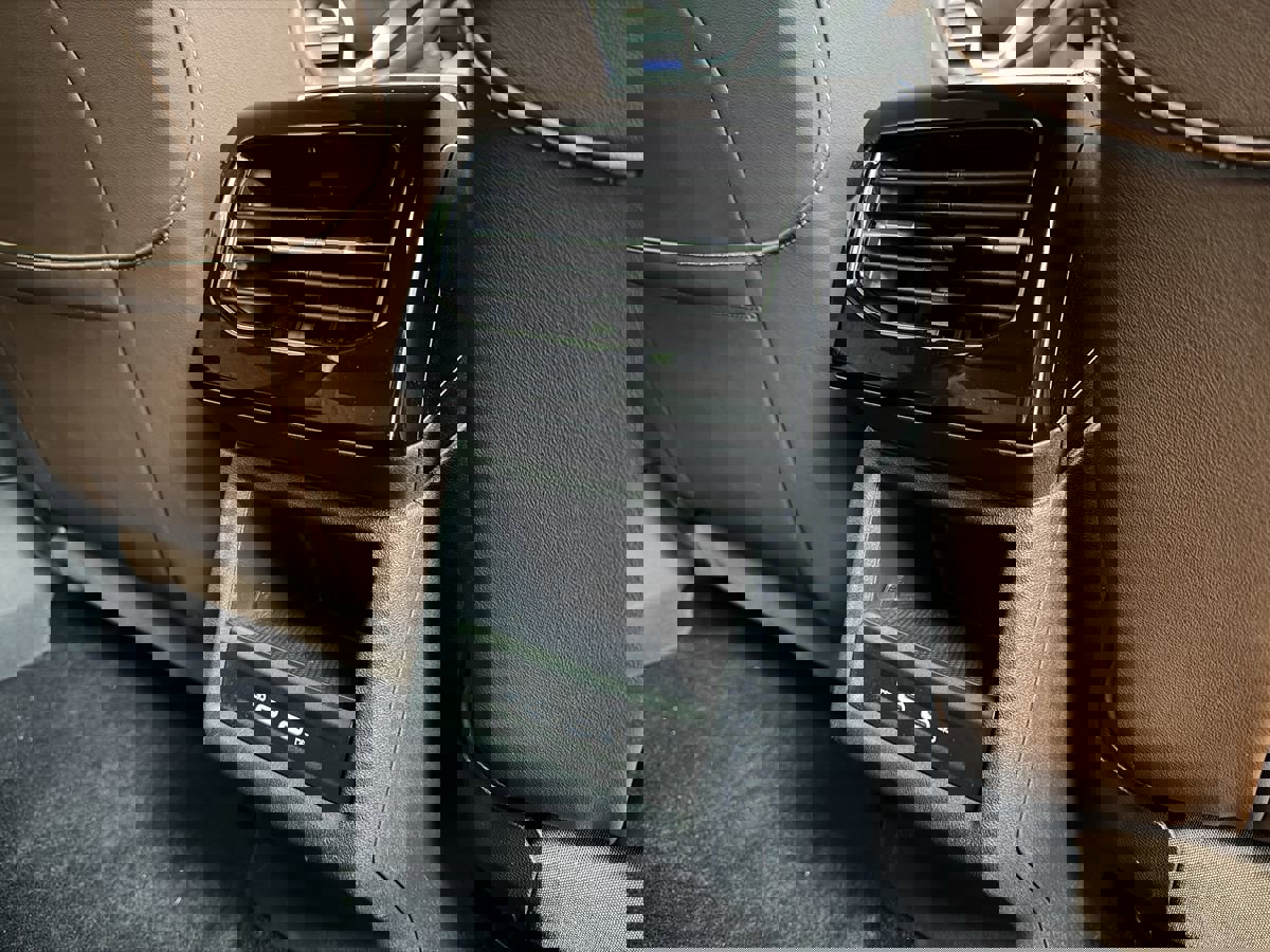 Used 2023 Volkswagen ID.4 Pro image 39