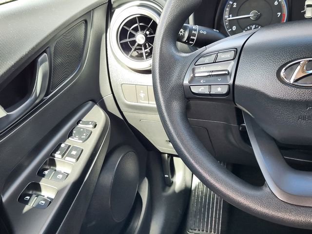 Used 2022 Hyundai Kona SEL image 25