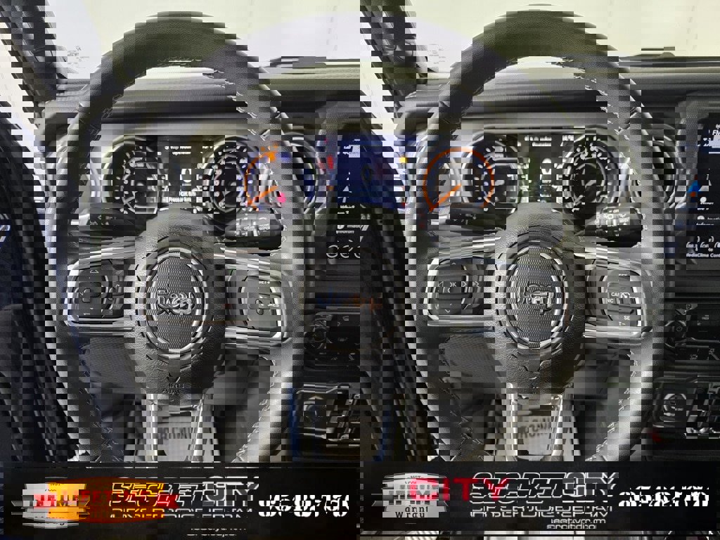 Used 2023 Jeep Wrangler Sahara image 15