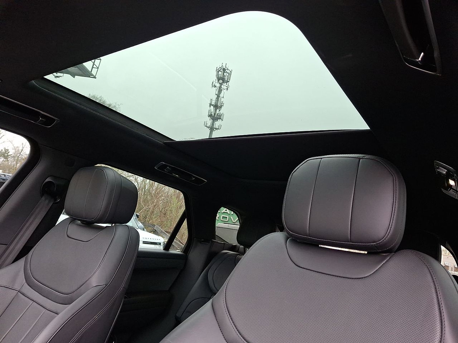 Certified 2024 Land Rover Range Rover Sport Dynamic SE AWD/4WD image 19