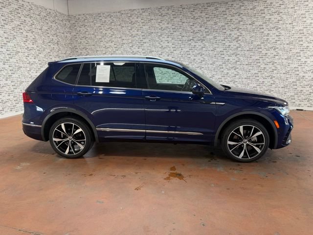 Used 2022 Volkswagen Tiguan SEL R-Line AWD/4WD image 5